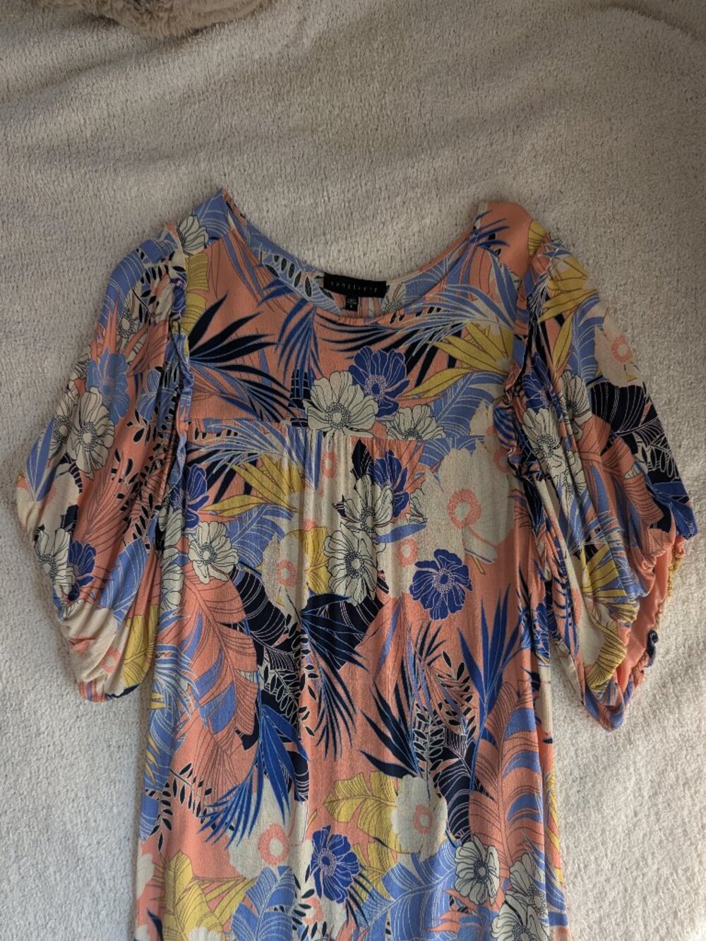 Sanctuary women's short-sleeve blouse, small, EUC